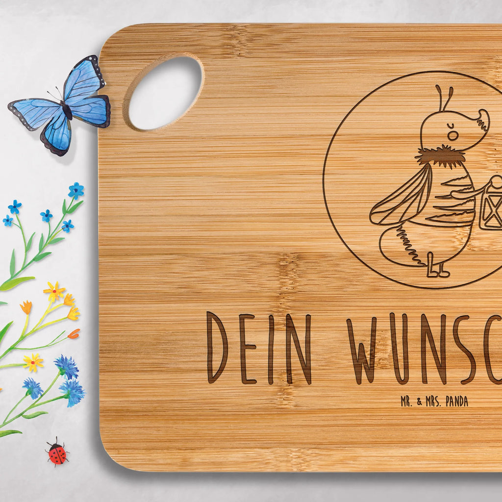 Personalisiertes Schneidebrett Glühwürmchen Bambusbrett Mit Namen, Schneidebrett Holz Mit Namen, Schneidebrett Für Grillfans Mit Gravur, Schneidebrett Mit Gravur, Küchenbrett Mit Namen, Schneidebrett Selbst Gestalten, Frühstücksbrett Mit Namen, Werbegeschenk mit Firmennamen, Schneidebrett individuell, Bambusbrettchen Mit Gravur, Schneidebrett Geschenk Personalisiert, Schneidebrett Mit Namen, Schneidebrett Mit Wunschtext, Hochwertiges Schneidebrett Mit Gravur, Schneidebrett Mit Spruch Und Namen, Schneidebrett Mit Herzen Und Wunschtext, Schneidebrett Mit Datum, Personalisiertes Schneidebrett, Schneidebrett Mit Motiv Und Namen, Personalisiertes Bambus Schneidebrett, Schneidebrett Mit Personalisierung, Schneidebrett Hochzeit Geschenk Mit Gravur, Schneidebrett Bambus Mit Gravur, Holzbrett Mit Gravur, Schneidebrett Familie Mit Namen, Werbegeschenk mit Text, Personalisiertes Küchenbrett, Schneidebrett Mit Initialen, Schneidebrett Mit Logo, Schneidebrett selber gestalten, Geschenkidee Schneidebrett Mit Namen, Schneidebrett Geburtstag Mit Gravur, Schneidebrett Für Paare Mit Namen, Tiermotive, Gute Laune, lustige Sprüche, Tiere, Glühwürmchen, Liebesspruch, Liebesbeweis, Falter, Liebe, Leuchten, Glühwurm, Heiratsantrag, Jahrestag, Lieblingsmensch, Verlobung, magisch