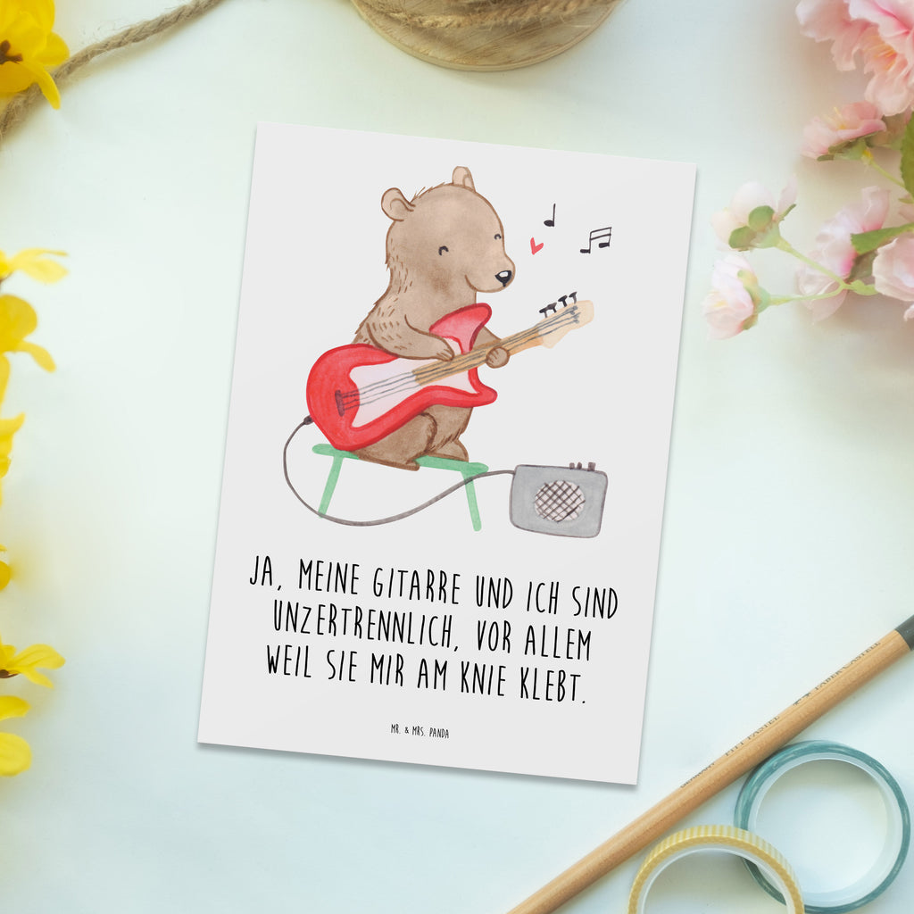 Postcard Ja, meine Gitarre und ich sind unzertrennlich, vor allem weil sie mir am Knie klebt. Ansichtskarten, Ansichtskarte, Karte, Einladung Geburtstag, Geschenkkarte, Einladungskarten Geburtstag, Postkarte, Grußkarte, Geburtstagskarte, Einladungskarte, Dankeskarte, Einladung, Instrumente, Geschenke Musiker, Musikliebhaber