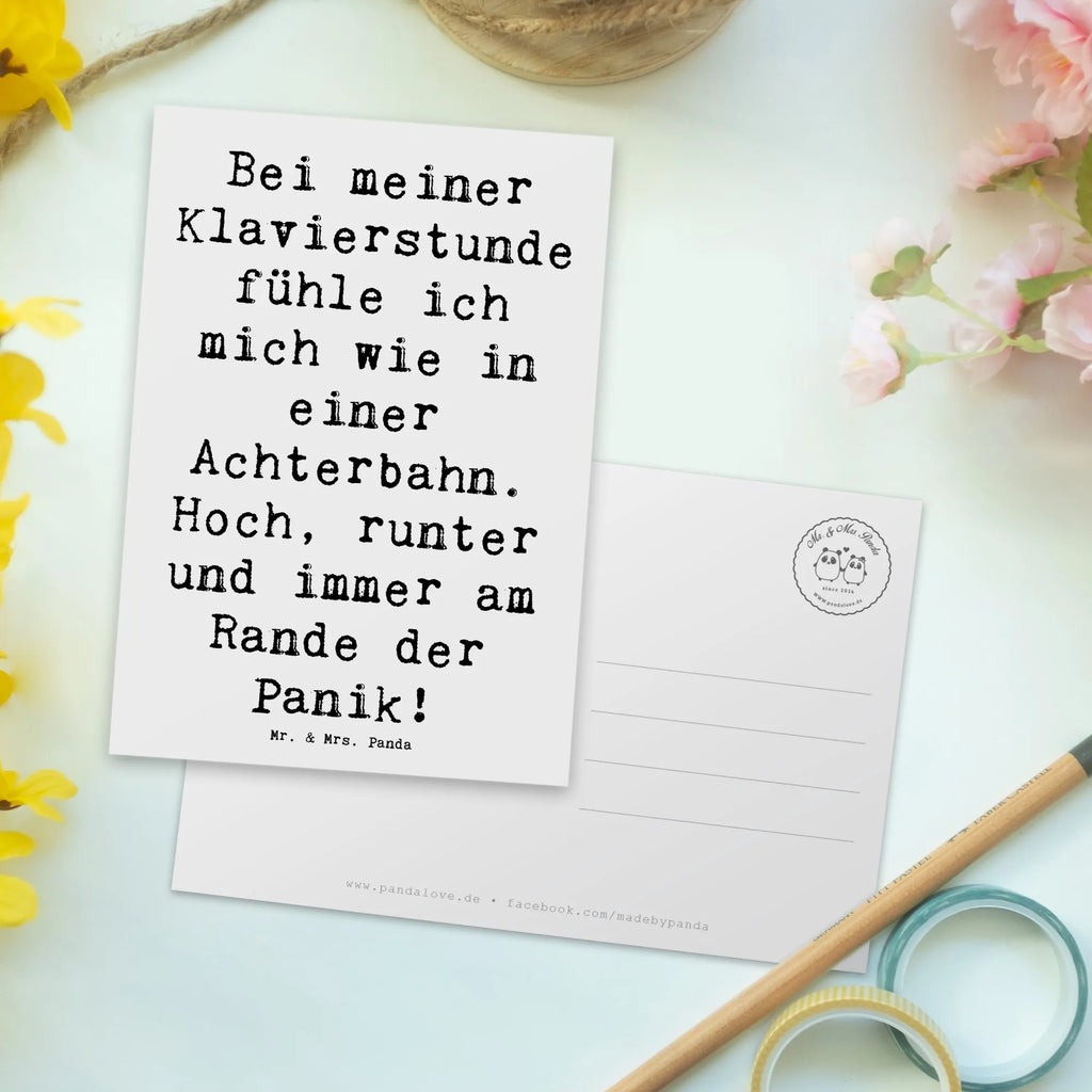 Postcard Saying Bei meiner Klavierstunde fühle ich mich wie in einer Achterbahn. Hoch, runter und immer am Rande der Panik! Karte, Dankeskarte, Ansichtskarten, Ansichtskarte, Einladungskarten Geburtstag, Einladungskarte, Postkarte, Geburtstagskarte, Einladung Geburtstag, Grußkarte, Geschenkkarte, Einladung, Instrumente, Geschenke Musiker, Musikliebhaber