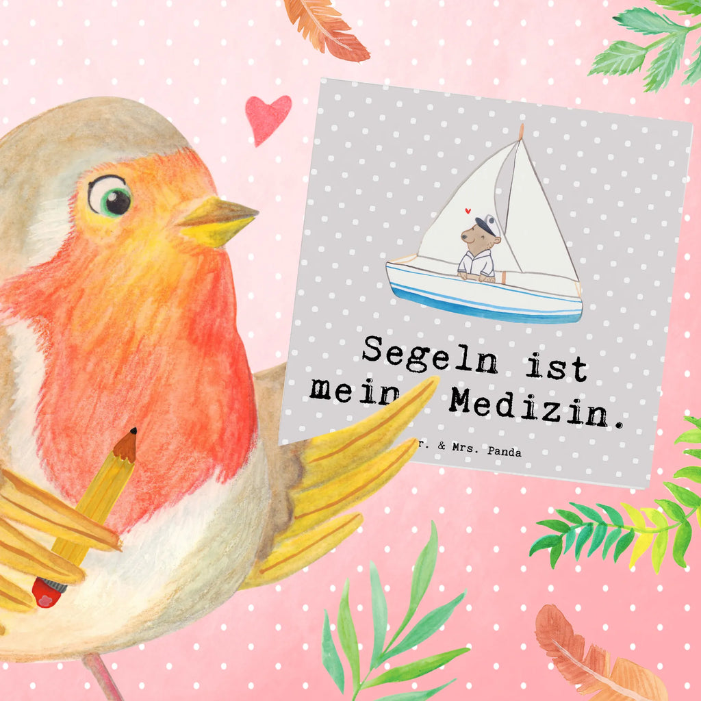 Deluxe Karte Bär Segeln Hochwertige Grußkarte, Hochwertige Klappkarte, Klappkarte, Grußkarte, Glückwunschkarte, Geburtstagskarte, Karte, Hochzeitskarte, Einladungskarte, Geschenk, Sport, Sportart, Hobby, Schenken, Danke, Dankeschön, Auszeichnung, Gewinn, Sportler, Yachtclub, Segelschule, Segelboot, Segeltörn, segeln