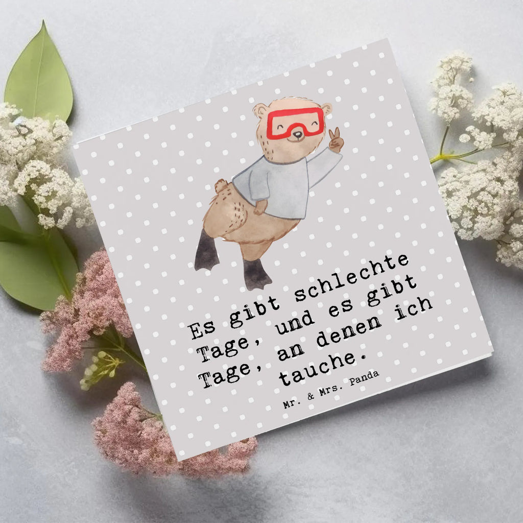 Deluxe Karte Bär Tauchen Glückwunschkarte, Klappkarte, Einladungskarte, Karte, Geburtstagskarte, Grußkarte, Hochwertige Grußkarte, Hochwertige Klappkarte, Hochzeitskarte, Geschenk, Sport, Sportart, Hobby, Schenken, Danke, Dankeschön, Auszeichnung, Gewinn, Sportler, schnorcheln, Diving, Tauchgang, Dive, Tauchschule, Tauchen