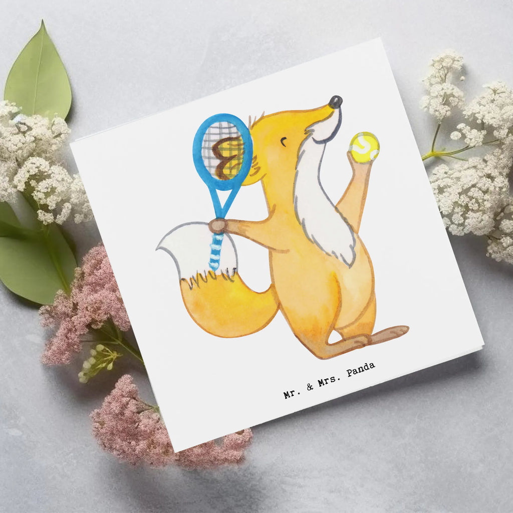 Deluxe Card Fox play tennis Hochwertige Klappkarte, Glückwunschkarte, Karte, Geburtstagskarte, Hochwertige Grußkarte, Klappkarte, Einladungskarte, Hochzeitskarte, Grußkarte, Geschenk, Sport, Sportart, Hobby, Schenken, Danke, Dankeschön, Auszeichnung, Gewinn, Sportler, Tennisclub, Tennis Turnier, Tennisverein, Ballsportart, Tennis spielen