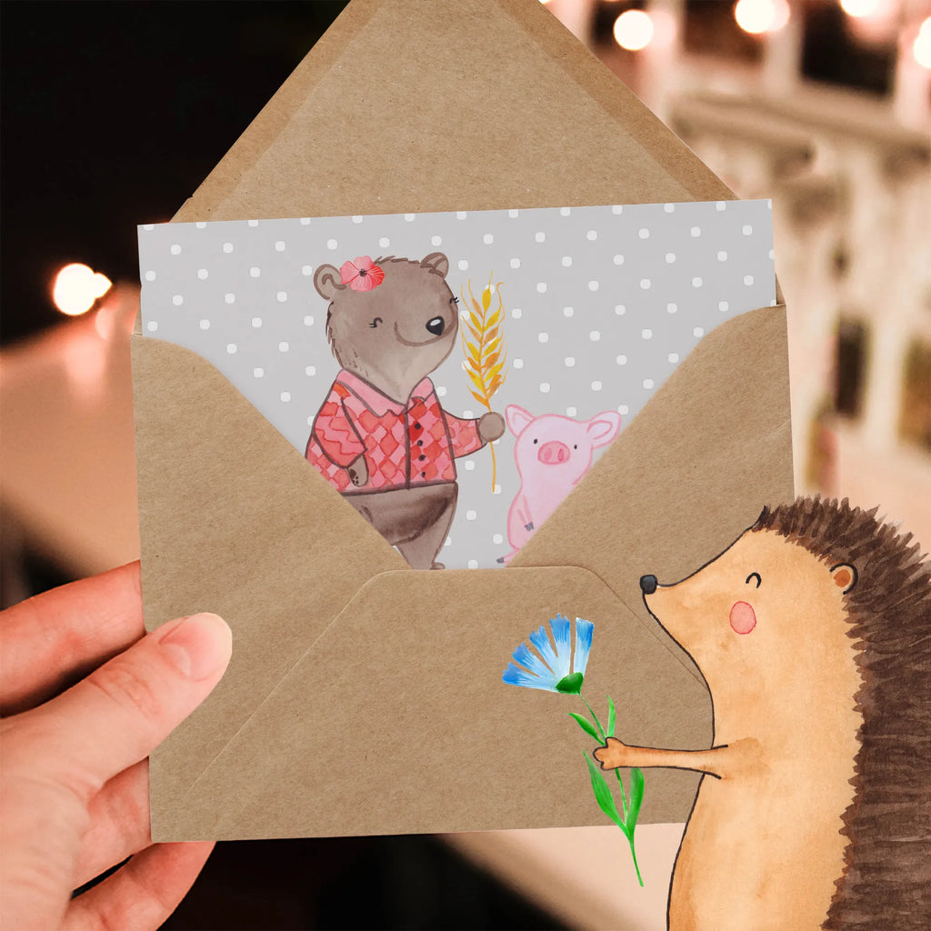 Deluxe Card Female Farmer Passion Klappkarte, Karte, Glückwunschkarte, Hochwertige Grußkarte, Hochzeitskarte, Einladungskarte, Geburtstagskarte, Hochwertige Klappkarte, Grußkarte, Beruf, Ausbildung, Jubiläum, Abschied, Rente, Kollege, Kollegin, Geschenk, Schenken, Arbeitskollege, Mitarbeiter, Firma, Danke, Dankeschön, Tierwirtin, Farmerin, Agronomin, Bäuerin, Bauernhof, Landwirtin