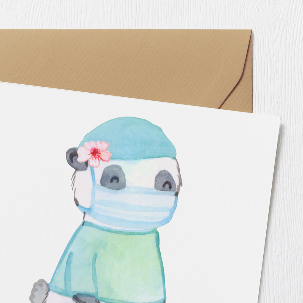 Deluxe Karte Chirurgin Herz Karte, Hochzeitskarte, Klappkarte, Hochwertige Grußkarte, Hochwertige Klappkarte, Glückwunschkarte, Einladungskarte, Geburtstagskarte, Grußkarte, Beruf, Ausbildung, Jubiläum, Abschied, Rente, Kollege, Kollegin, Geschenk, Schenken, Arbeitskollege, Mitarbeiter, Firma, Danke, Dankeschön, Krankenhaus, Unfallchirurgini, Medizinerin, Notfallchirurgin, Ärztin, Chirurgin