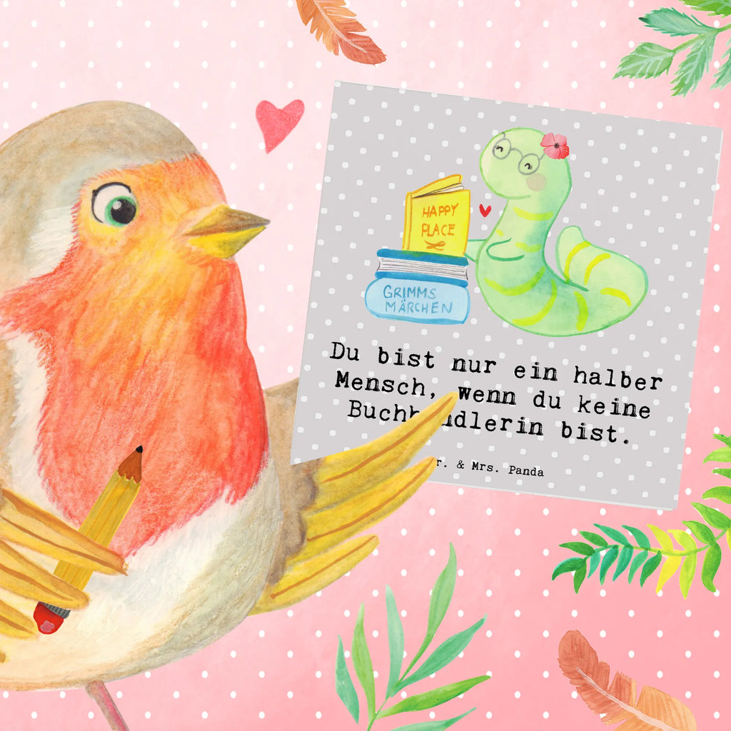 Deluxe Karte Buchhändlerin Herz Geburtstagskarte, Hochwertige Klappkarte, Hochwertige Grußkarte, Karte, Klappkarte, Grußkarte, Hochzeitskarte, Einladungskarte, Glückwunschkarte, Beruf, Ausbildung, Jubiläum, Abschied, Rente, Kollege, Kollegin, Geschenk, Schenken, Arbeitskollege, Mitarbeiter, Firma, Danke, Dankeschön, Bibliothekarin, Buchhändlerin, Buchhandlung, Buchverkäuferin, Bücherwurm