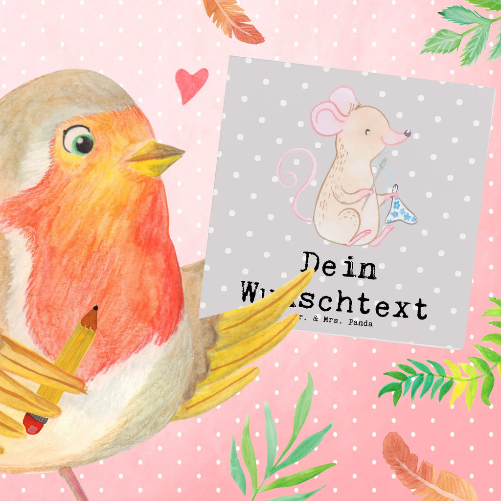 Personalized Deluxe Card Mouse Sew Grußkarte selber drucken, Personalisiertere Klappkarte, Grußkarte selbst gestalten, Grußkarte mit Namen, Grußkarte als Geldgeschenk, Personalisierte Einladungskarte, Personalisierte Geburtstagskarte, Personalisierte Karte, Grußkarten personalisiert, Personalisierte Hochzeitskarte, Grußkarte mit persönlichen Nachrichten, Personalisierte Grußkarte, Personalisierte Glückwunschkarte, Geschenk, Sport, Sportart, Hobby, Schenken, Danke, Dankeschön, Auszeichnung, Gewinn, Sportler, DIY, Nähmaschine, Nähkurs, Nähen, kreatives Hobby