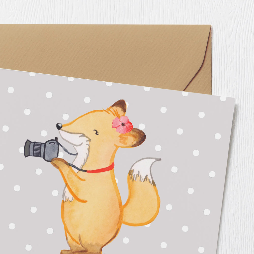 Personalisierte Deluxe Karte Fotografin Herz Personalisiertere Klappkarte, Grußkarte als Geldgeschenk, Personalisierte Glückwunschkarte, Personalisierte Karte, Personalisierte Geburtstagskarte, Grußkarte selbst gestalten, Grußkarte mit Namen, Grußkarten personalisiert, Grußkarte mit persönlichen Nachrichten, Personalisierte Einladungskarte, Personalisierte Grußkarte, Personalisierte Hochzeitskarte, Grußkarte selber drucken, Beruf, Ausbildung, Jubiläum, Abschied, Rente, Kollege, Kollegin, Geschenk, Schenken, Arbeitskollege, Mitarbeiter, Firma, Danke, Dankeschön, Fotografie, Fotoreporterin, Hochzeitsfotografin, Profi Fotografin, Fotografin, Hobbyfotografin