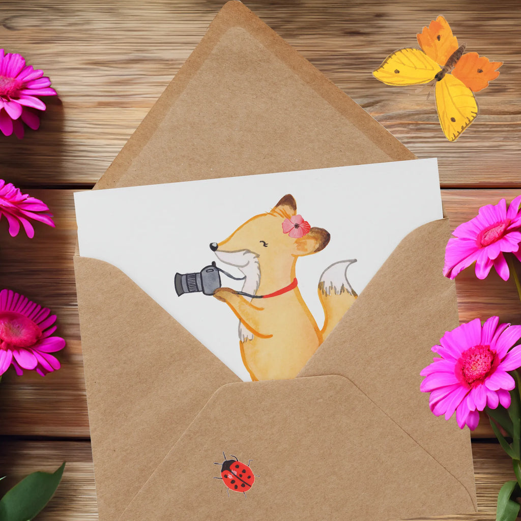 Personalisierte Deluxe Karte Fotografin Herz Personalisiertere Klappkarte, Grußkarte als Geldgeschenk, Personalisierte Glückwunschkarte, Personalisierte Karte, Personalisierte Geburtstagskarte, Grußkarte selbst gestalten, Grußkarte mit Namen, Grußkarten personalisiert, Grußkarte mit persönlichen Nachrichten, Personalisierte Einladungskarte, Personalisierte Grußkarte, Personalisierte Hochzeitskarte, Grußkarte selber drucken, Beruf, Ausbildung, Jubiläum, Abschied, Rente, Kollege, Kollegin, Geschenk, Schenken, Arbeitskollege, Mitarbeiter, Firma, Danke, Dankeschön, Fotografie, Fotoreporterin, Hochzeitsfotografin, Profi Fotografin, Fotografin, Hobbyfotografin