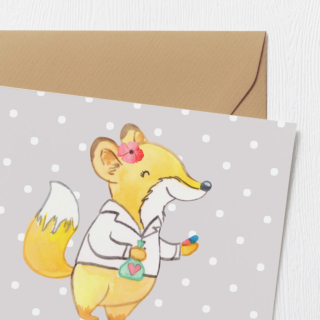 Personalized Deluxe Card Pharmacist Heart Grußkarte mit persönlichen Nachrichten, Grußkarte mit Namen, Personalisierte Karte, Personalisierte Hochzeitskarte, Personalisierte Geburtstagskarte, Personalisierte Grußkarte, Personalisierte Glückwunschkarte, Grußkarte selber drucken, Grußkarte selbst gestalten, Personalisiertere Klappkarte, Grußkarte als Geldgeschenk, Personalisierte Einladungskarte, Grußkarten personalisiert, Beruf, Ausbildung, Jubiläum, Abschied, Rente, Kollege, Kollegin, Geschenk, Schenken, Arbeitskollege, Mitarbeiter, Firma, Danke, Dankeschön, Pharmazie, Approbation, Staatsexamen, Apothekerin, Eröffnung Apotheke