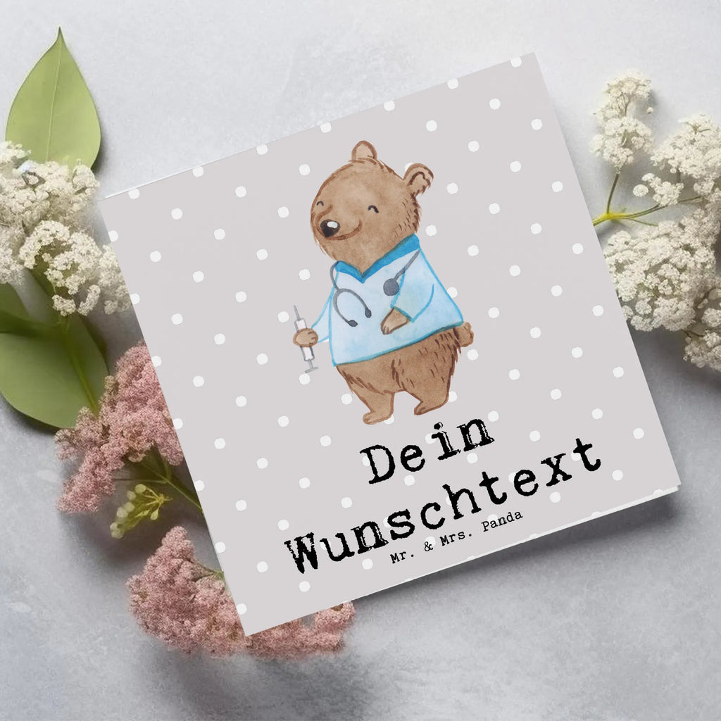 Personalisierte Deluxe Karte Anästhesist Herz Personalisierte Hochzeitskarte, Grußkarte mit Namen, Grußkarten personalisiert, Personalisierte Grußkarte, Grußkarte mit persönlichen Nachrichten, Grußkarte selbst gestalten, Personalisiertere Klappkarte, Personalisierte Glückwunschkarte, Grußkarte selber drucken, Personalisierte Einladungskarte, Personalisierte Karte, Personalisierte Geburtstagskarte, Grußkarte als Geldgeschenk, Beruf, Ausbildung, Jubiläum, Abschied, Rente, Kollege, Kollegin, Geschenk, Schenken, Arbeitskollege, Mitarbeiter, Firma, Danke, Dankeschön, Narkosearzt, Anästhesist, Krankenhaus, Anästhesie, Studium