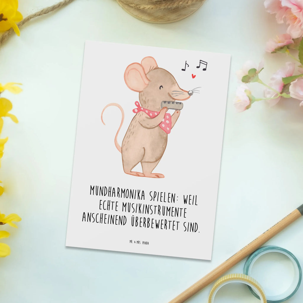 Postcard Mundharmonika spielen: Weil echte Musikinstrumente anscheinend überbewertet sind. Geschenkkarte, Ansichtskarten, Ansichtskarte, Dankeskarte, Karte, Einladung Geburtstag, Einladungskarten Geburtstag, Postkarte, Einladung, Geburtstagskarte, Grußkarte, Einladungskarte, Instrumente, Geschenke Musiker, Musikliebhaber