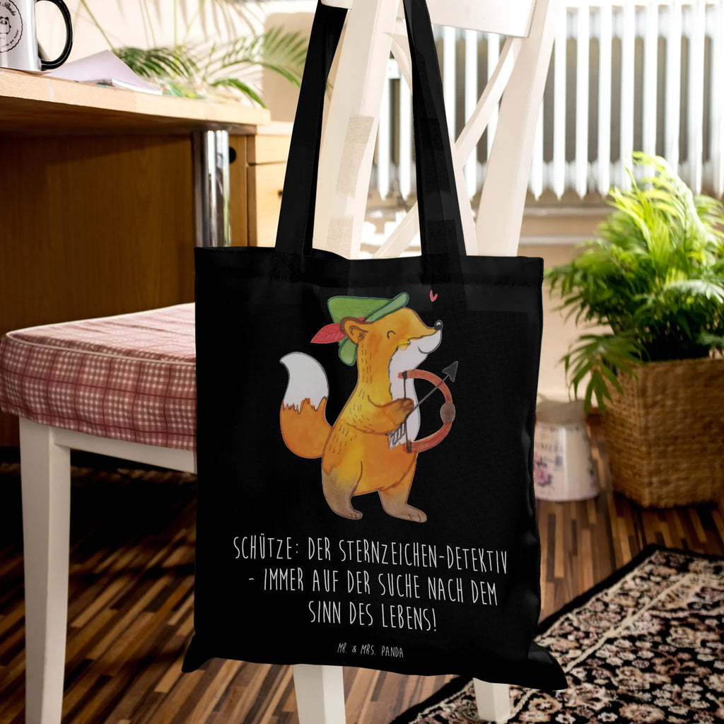 Tote bag Schütze: Der Sternzeichen-Detektiv - immer auf der Suche nach dem Sinn des Lebens! Jutetasche, Laptoptasche, Beutel, Jutebeutel, Strandtasche, Einkaufstasche, Umhängetasche, Stoffbeutel, Badetasche, Einkaufstüte, Beuteltasche, Shopper, Tasche, Tragetasche, Stofftasche, Schultertasche, Tierkreiszeichen, Sternzeichen, Horoskop, Astrologie, Aszendent