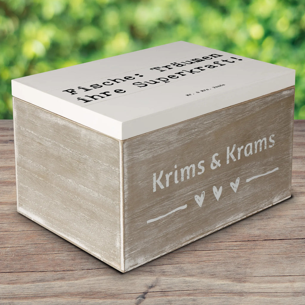 Wooden chest Saying Fische: Träumen ihre Superkraft! Erinnerungsbox, Geschenkdose, Geschenkbox, XXL, Holzkiste, Schatzkiste, Kiste, Erinnerungskiste, Aufbewahrungsbox, Schatulle, Dekokiste, Truhe, Tierkreiszeichen, Sternzeichen, Horoskop, Astrologie, Aszendent
