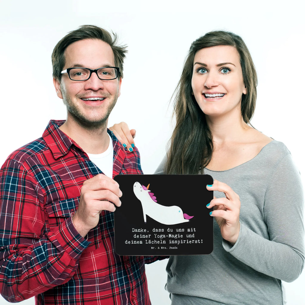 Mouse mat Danke, dass du uns mit deiner Yoga-Magie und deinem Lächeln inspirierst! Mousepad, laptop mauspad, mausteppich, mousematte, mauspad laptop, computermatte, laptop mousepad, pc mauspad, Mausunterlage, computer mousepad, computer mauspad, Mausmatte, notebook mauspad, Mauspad, pc mausunterlage, pc mousepad, mauspad pc, Geschenk, Schenken, Sport, Sportart, Hobby, Danke, Dankeschön, Auszeichnung, Gewinn, Sportler