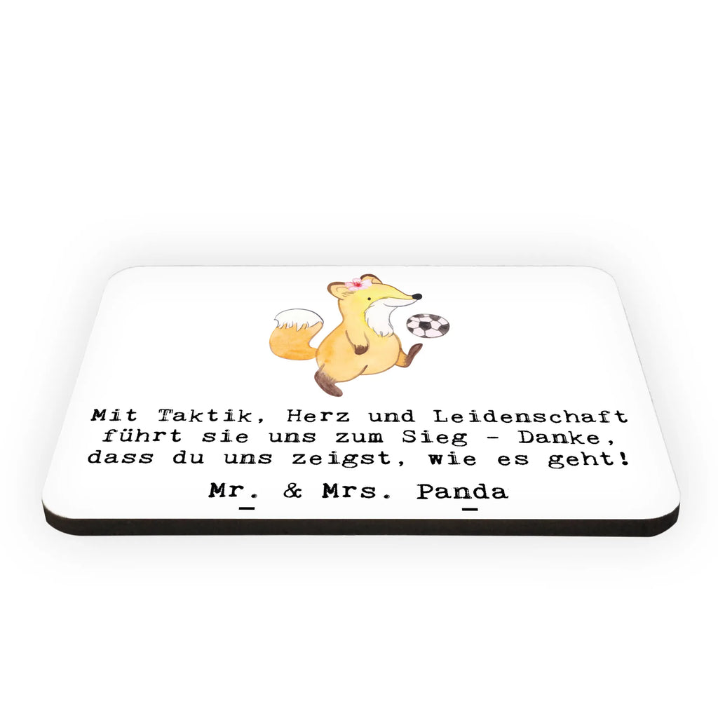 Magnet Mit Taktik, Herz und Leidenschaft führt sie uns zum Sieg - Danke, dass du uns zeigst, wie es geht! Kühlschrank Dekoration, Kühlschrankmagnet, Notiz Magnet, Whiteboard Magnet, Motivmagnete, Dekomagnet, Souvenir Magnet, Pinnwandmagnet, Geschenk, Sport, Sportart, Hobby, Schenken, Danke, Dankeschön, Auszeichnung, Gewinn, Sportler