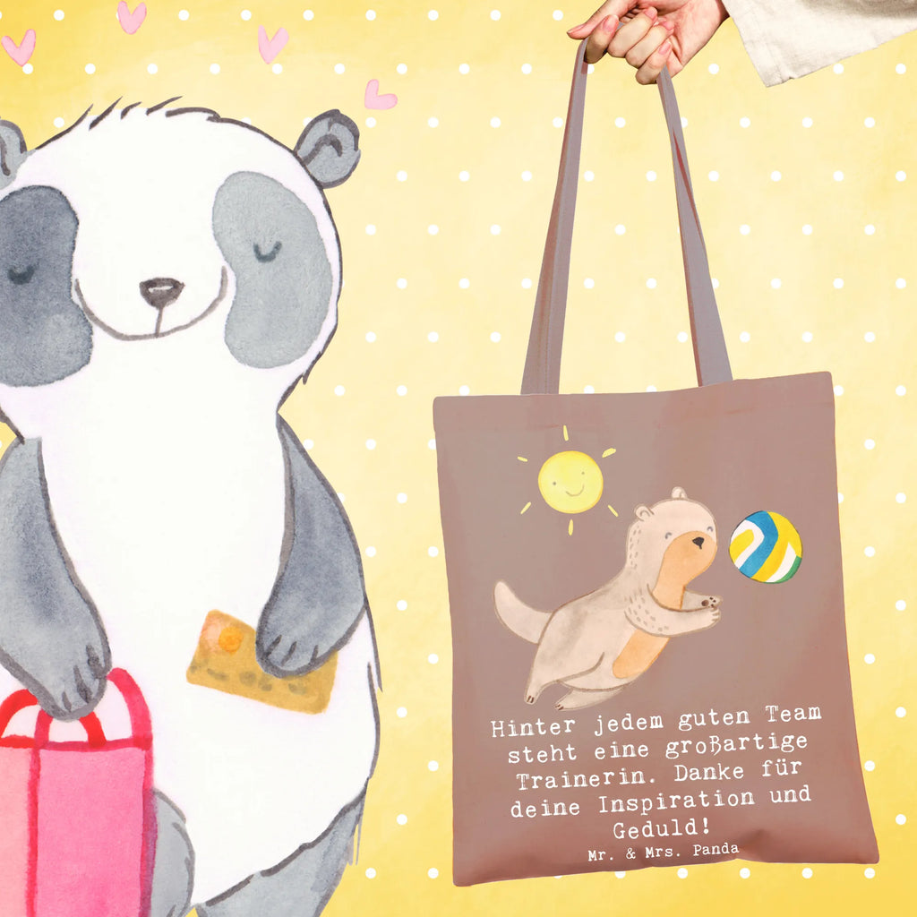 Tote bag Hinter jedem guten Team steht eine großartige Trainerin. Danke für deine Inspiration und Geduld! Beutel, Tragetasche, Badetasche, Beuteltasche, Umhängetasche, Jutetasche, Einkaufstüte, Strandtasche, Schultertasche, Jutebeutel, Stoffbeutel, Shopper, Laptoptasche, Stofftasche, Einkaufstasche, Tasche, Geschenk, Sport, Sportart, Hobby, Schenken, Danke, Dankeschön, Auszeichnung, Gewinn, Sportler