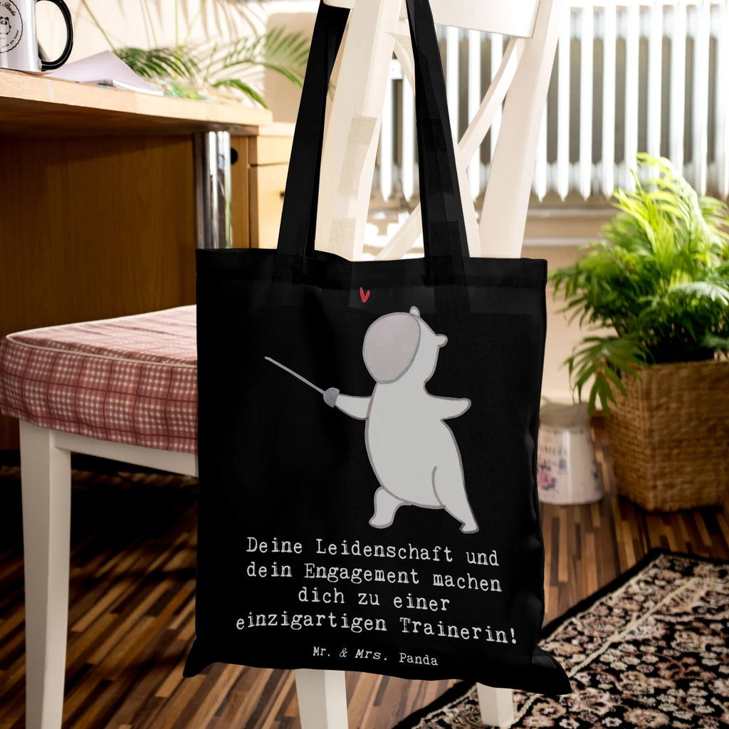 Tragetasche Fechten Trainerin Einzigartig Beuteltasche, Schultertasche, Tragetasche, Jutebeutel, Stoffbeutel, Umhängetasche, Tasche, Badetasche, Stofftasche, Shopper, Strandtasche, Einkaufstasche, Einkaufstüte, Laptoptasche, Beutel, Jutetasche, Geschenk, Sport, Sportart, Hobby, Schenken, Danke, Dankeschön, Auszeichnung, Gewinn, Sportler