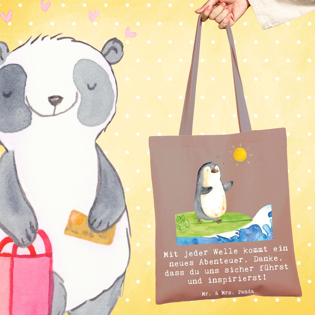 Tote bag Mit jeder Welle kommt ein neues Abenteuer. Danke, dass du uns sicher führst und inspirierst! Beutel, Shopper, Einkaufstasche, Jutebeutel, Jutetasche, Tasche, Stoffbeutel, Tragetasche, Laptoptasche, Badetasche, Stofftasche, Umhängetasche, Strandtasche, Schultertasche, Einkaufstüte, Beuteltasche, Geschenk, Sport, Sportart, Hobby, Schenken, Danke, Dankeschön, Auszeichnung, Gewinn, Sportler
