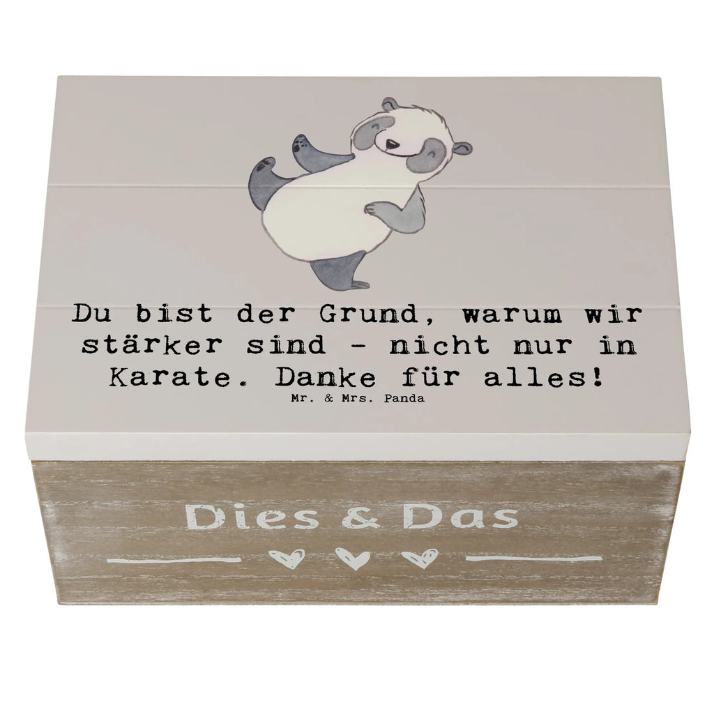 Wooden chest Du bist der Grund, warum wir stärker sind - nicht nur in Karate. Danke für alles! XXL, Geschenkdose, Erinnerungskiste, Holzkiste, Dekokiste, Erinnerungsbox, Schatzkiste, Schatulle, Kiste, Geschenkbox, Truhe, Aufbewahrungsbox, Geschenk, Sport, Sportart, Hobby, Schenken, Danke, Dankeschön, Auszeichnung, Gewinn, Sportler
