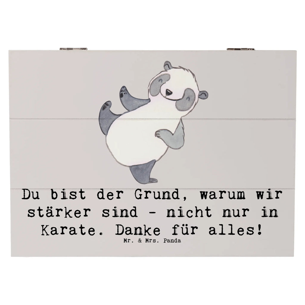 Wooden chest Du bist der Grund, warum wir stärker sind - nicht nur in Karate. Danke für alles! XXL, Geschenkdose, Erinnerungskiste, Holzkiste, Dekokiste, Erinnerungsbox, Schatzkiste, Schatulle, Kiste, Geschenkbox, Truhe, Aufbewahrungsbox, Geschenk, Sport, Sportart, Hobby, Schenken, Danke, Dankeschön, Auszeichnung, Gewinn, Sportler