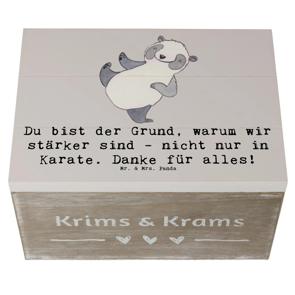 Wooden chest Du bist der Grund, warum wir stärker sind - nicht nur in Karate. Danke für alles! XXL, Geschenkdose, Erinnerungskiste, Holzkiste, Dekokiste, Erinnerungsbox, Schatzkiste, Schatulle, Kiste, Geschenkbox, Truhe, Aufbewahrungsbox, Geschenk, Sport, Sportart, Hobby, Schenken, Danke, Dankeschön, Auszeichnung, Gewinn, Sportler