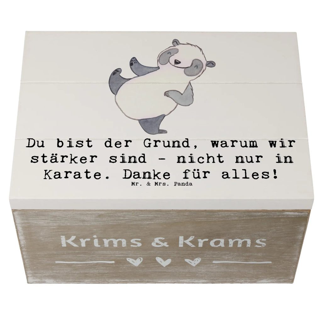 Wooden chest Du bist der Grund, warum wir stärker sind - nicht nur in Karate. Danke für alles! XXL, Geschenkdose, Erinnerungskiste, Holzkiste, Dekokiste, Erinnerungsbox, Schatzkiste, Schatulle, Kiste, Geschenkbox, Truhe, Aufbewahrungsbox, Geschenk, Sport, Sportart, Hobby, Schenken, Danke, Dankeschön, Auszeichnung, Gewinn, Sportler