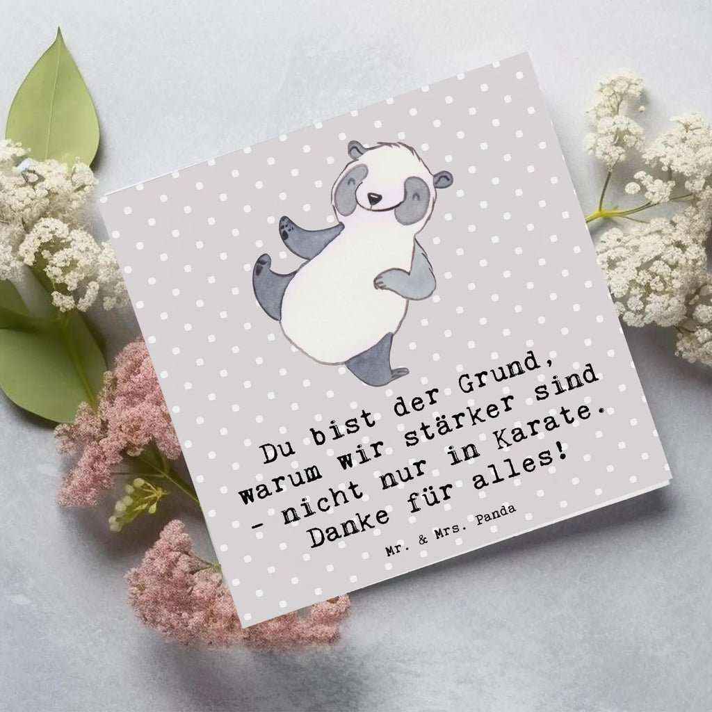 Deluxe Card Du bist der Grund, warum wir stärker sind - nicht nur in Karate. Danke für alles! Einladungskarte, Karte, Geburtstagskarte, Hochwertige Grußkarte, Klappkarte, Hochzeitskarte, Hochwertige Klappkarte, Glückwunschkarte, Grußkarte, Geschenk, Sport, Sportart, Hobby, Schenken, Danke, Dankeschön, Auszeichnung, Gewinn, Sportler