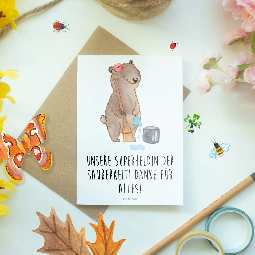 Grußkarte Putzfrau Superheldin Ansichtskarten, Grußkarte, Hochzeitskarte, Klappkarte, Geburtstagskarte, Karte, Einladungskarte, Glückwunschkarte, sprüche, zitate, spruch kollektion, inspiration, motivation, lebensweisheiten, geschenkideen, wanddeko, wohnaccessoires, sprüche sammlung, schöne sprüche, glück, liebe, freude, lächeln, alltag verschönern, nachhaltige geschenke, dekoration, kreativ, einzigartig, shopify, mr and mrs panda