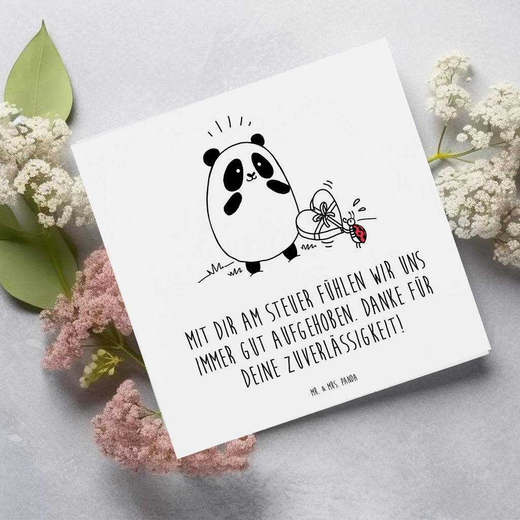 Deluxe Card Mit dir am Steuer fühlen wir uns immer gut aufgehoben. Danke für deine Zuverlässigkeit! Hochwertige Grußkarte, Karte, Grußkarte, Geburtstagskarte, Glückwunschkarte, Klappkarte, Hochzeitskarte, Einladungskarte, Hochwertige Klappkarte, sprüche, zitate, spruch kollektion, inspiration, motivation, lebensweisheiten, geschenkideen, wanddeko, wohnaccessoires, sprüche sammlung, schöne sprüche, glück, liebe, freude, lächeln, alltag verschönern, nachhaltige geschenke, dekoration, kreativ, einzigartig, shopify, mr and mrs panda