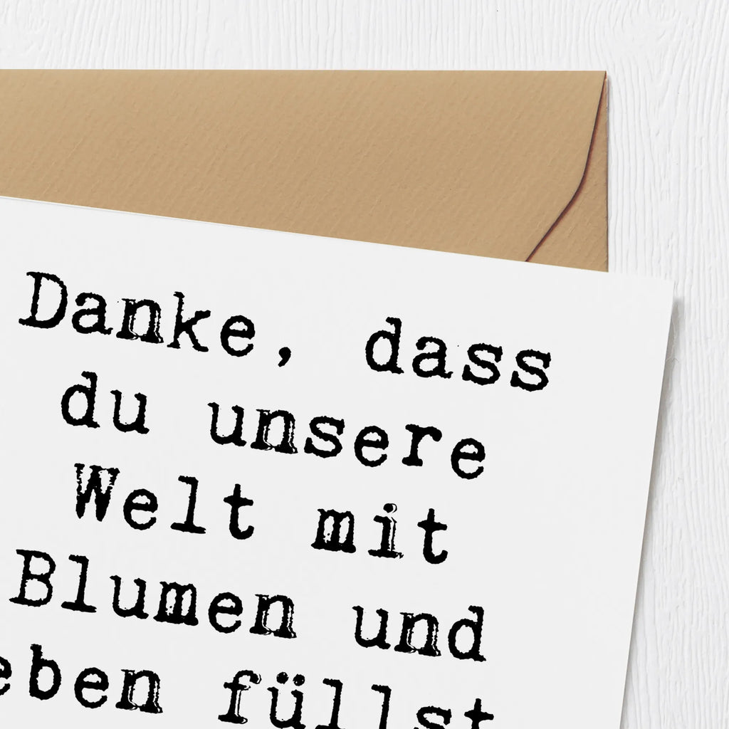 Deluxe Card Saying Danke, dass du unsere Welt mit Blumen und Leben füllst, lieber Gärtner! Karte, Hochwertige Klappkarte, Geburtstagskarte, Einladungskarte, Hochwertige Grußkarte, Grußkarte, Hochzeitskarte, Glückwunschkarte, Klappkarte, sprüche, zitate, spruch kollektion, inspiration, motivation, lebensweisheiten, geschenkideen, wanddeko, wohnaccessoires, sprüche sammlung, schöne sprüche, glück, liebe, freude, lächeln, alltag verschönern, nachhaltige geschenke, dekoration, kreativ, einzigartig, shopify, mr and mrs panda