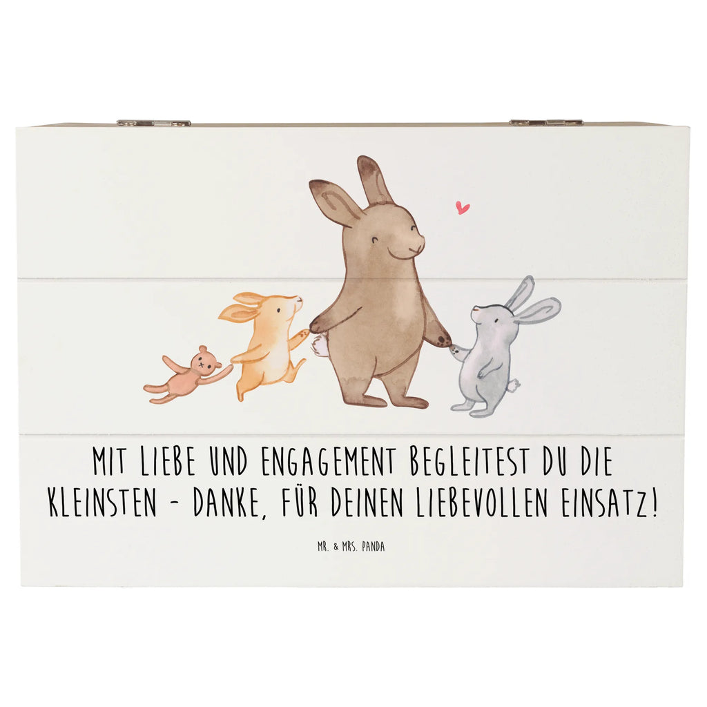 Wooden chest Mit Liebe und Engagement begleitest du die Kleinsten - Danke, für deinen liebevollen Einsatz! Kiste, Geschenkbox, Erinnerungskiste, Geschenkdose, Erinnerungsbox, Holzkiste, XXL, Dekokiste, Schatzkiste, Schatulle, Truhe, Aufbewahrungsbox