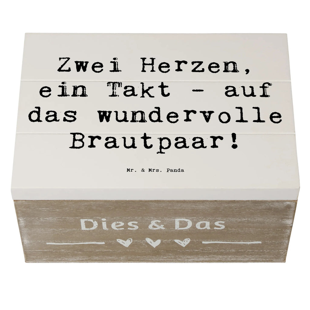 Wooden chest Saying Zwei Herzen, ein Takt - auf das wundervolle Brautpaar! Holzkiste, Kiste, Schatzkiste, Truhe, Schatulle, XXL, Erinnerungsbox, Erinnerungskiste, Dekokiste, Aufbewahrungsbox, Geschenkbox, Geschenkdose, Hochzeit, Hochzeitsgeschenk, Ehe, Hochzeitsfeier, Trauung, Trauungsgeschenk, Hochzeitskarte, Verlobungsfeier, Verlobungsgeschenk, Hochzeitsgeschenkideen, Hochzeitsgeschenke für Brautpaar