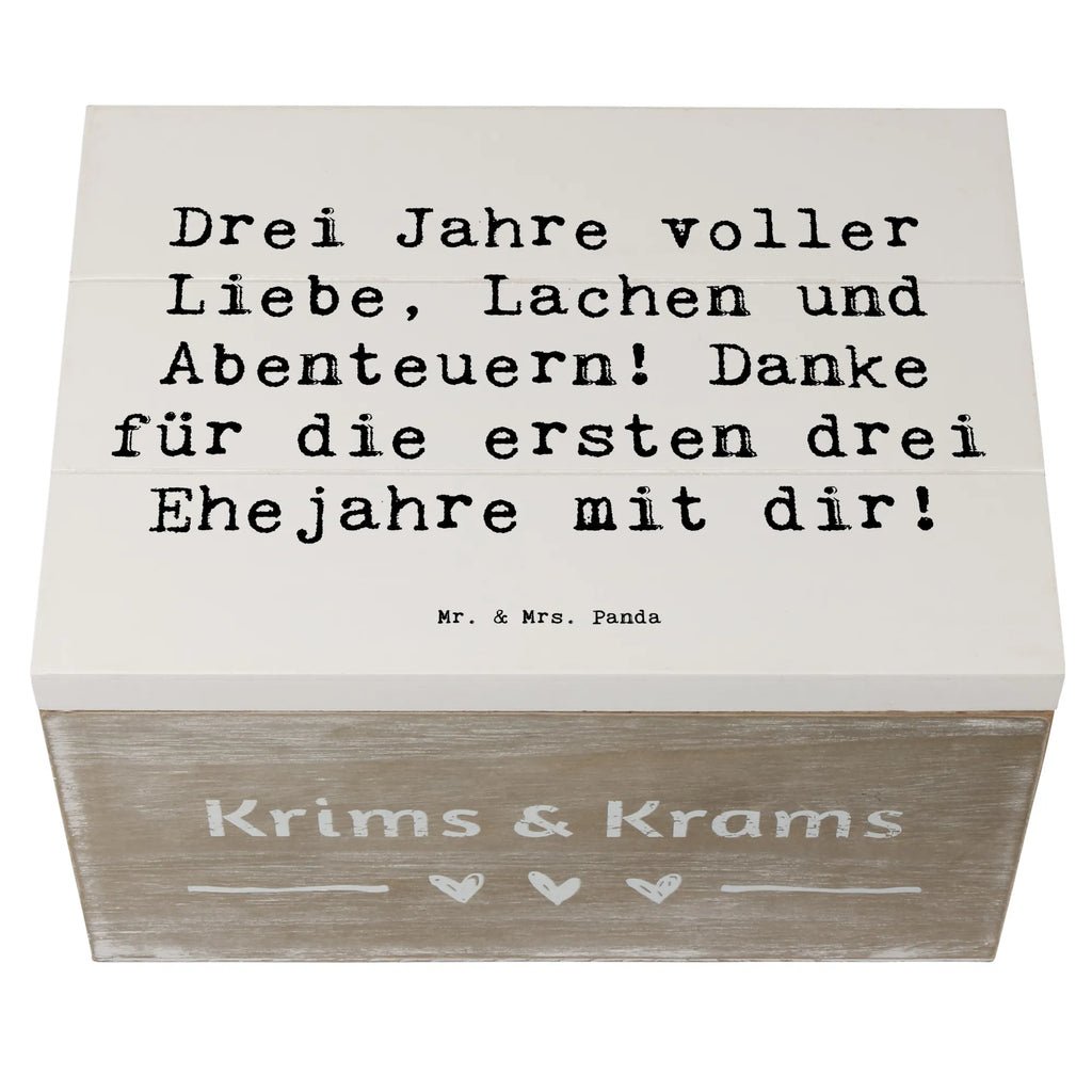 Wooden chest Saying Drei Jahre voller Liebe, Lachen und Abenteuern! Danke für die ersten drei Ehejahre mit dir! Kiste, Geschenkbox, Schatzkiste, Truhe, Dekokiste, Holzkiste, Erinnerungskiste, Erinnerungsbox, Aufbewahrungsbox, Schatulle, Geschenkdose, XXL, Hochzeit, Hochzeitsgeschenk, Ehe, Hochzeitsfeier, Trauung, Trauungsgeschenk, Hochzeitskarte, Verlobungsfeier, Verlobungsgeschenk, Hochzeitsgeschenkideen, Hochzeitsgeschenke für Brautpaar