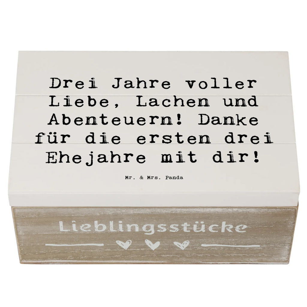 Wooden chest Saying Drei Jahre voller Liebe, Lachen und Abenteuern! Danke für die ersten drei Ehejahre mit dir! Kiste, Geschenkbox, Schatzkiste, Truhe, Dekokiste, Holzkiste, Erinnerungskiste, Erinnerungsbox, Aufbewahrungsbox, Schatulle, Geschenkdose, XXL, Hochzeit, Hochzeitsgeschenk, Ehe, Hochzeitsfeier, Trauung, Trauungsgeschenk, Hochzeitskarte, Verlobungsfeier, Verlobungsgeschenk, Hochzeitsgeschenkideen, Hochzeitsgeschenke für Brautpaar