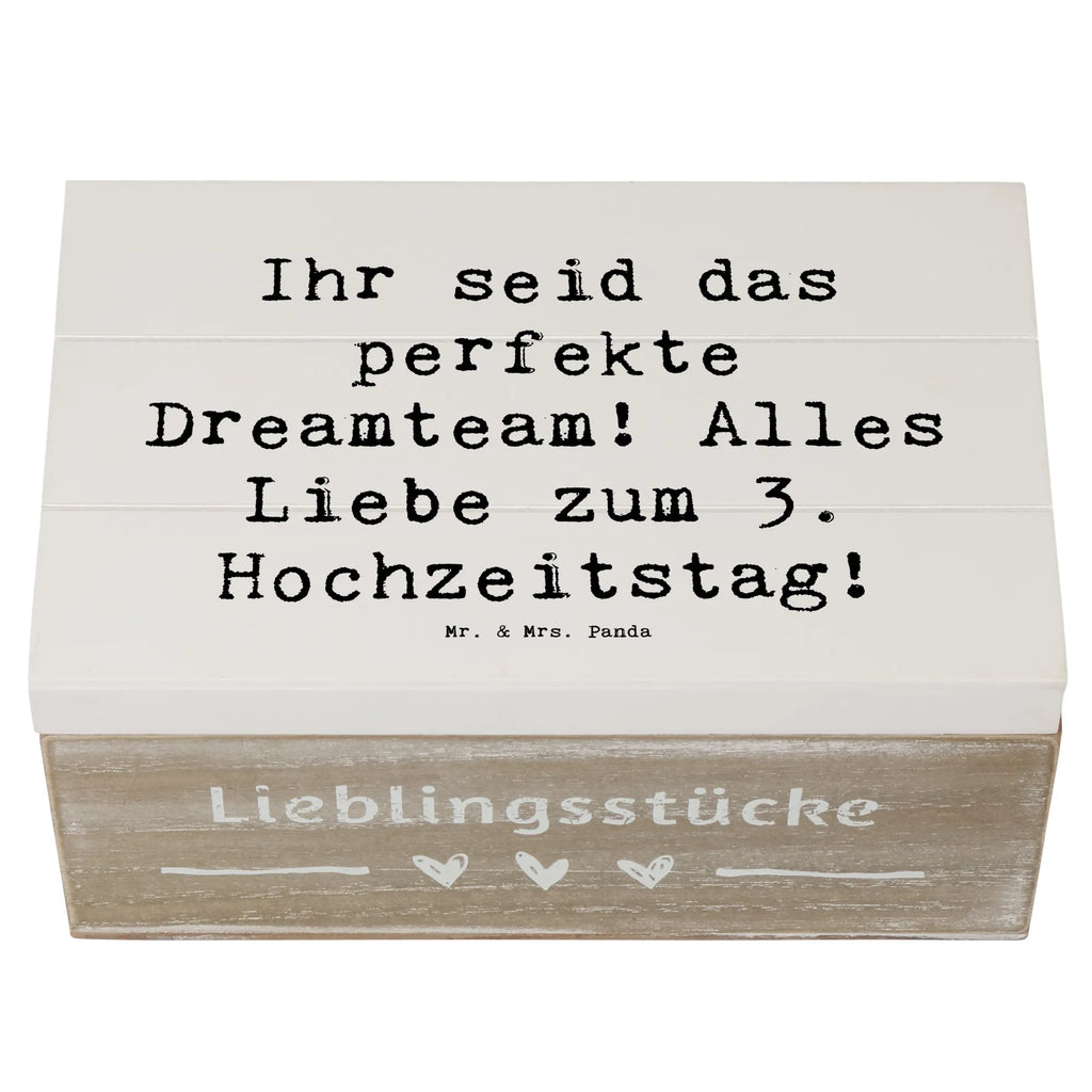 Holzkiste Spruch 3. Hochzeitstag Lederhochzeit Dreamteam holztruhen, Holzkiste mit Deckel, Holz Aufbewahrungsbox, aufbewahrungskisten, holzschatulle, Schatulle, truhe holz, aufbewahrungskiste mit deckel, Holztruhe, kiste holz, Box aus Holz, Holzbox, Aufbewahrungskiste, Aufbewahrungsbox aus Holz, Holzbox mit Deckel, Aufbewahrungsbox, Holzboxen, holzkästchen, aufbewahrungstruhe, aufbewahrungsboxen, box holz, Aufbewahrungsbox Holz, Holzkisten, holzschachtel, Holzkiste, Trauungsgeschenk, Hochzeitsgeschenk, Trauung, Ehe, Hochzeitsfeier, Verlobungsfeier, Hochzeitskarte, Hochzeitsgeschenke für Brautpaar, Verlobungsgeschenk, Hochzeitsgeschenkideen, Hochzeit