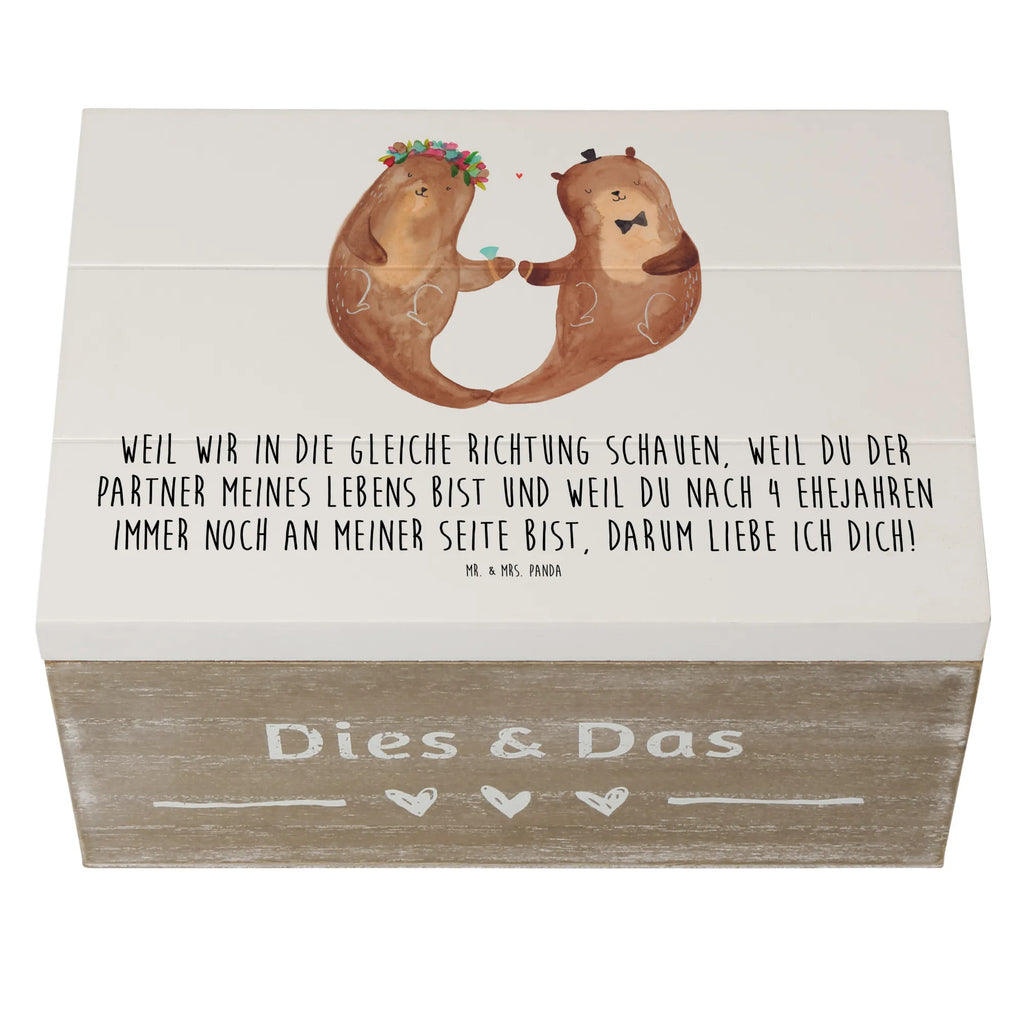 Holzkiste 4. Hochzeitstag Seidenhochzeit Holzkiste, Schatzkiste, Aufbewahrungsbox, Truhe, Schatulle, Erinnerungskiste, Erinnerungsbox, Dekokiste, Geschenkbox, Kiste, XXL, Geschenkdose, Hochzeit, Hochzeitsgeschenk, Ehe, Hochzeitsfeier, Trauung, Trauungsgeschenk, Hochzeitskarte, Verlobungsfeier, Verlobungsgeschenk, Hochzeitsgeschenkideen, Hochzeitsgeschenke für Brautpaar