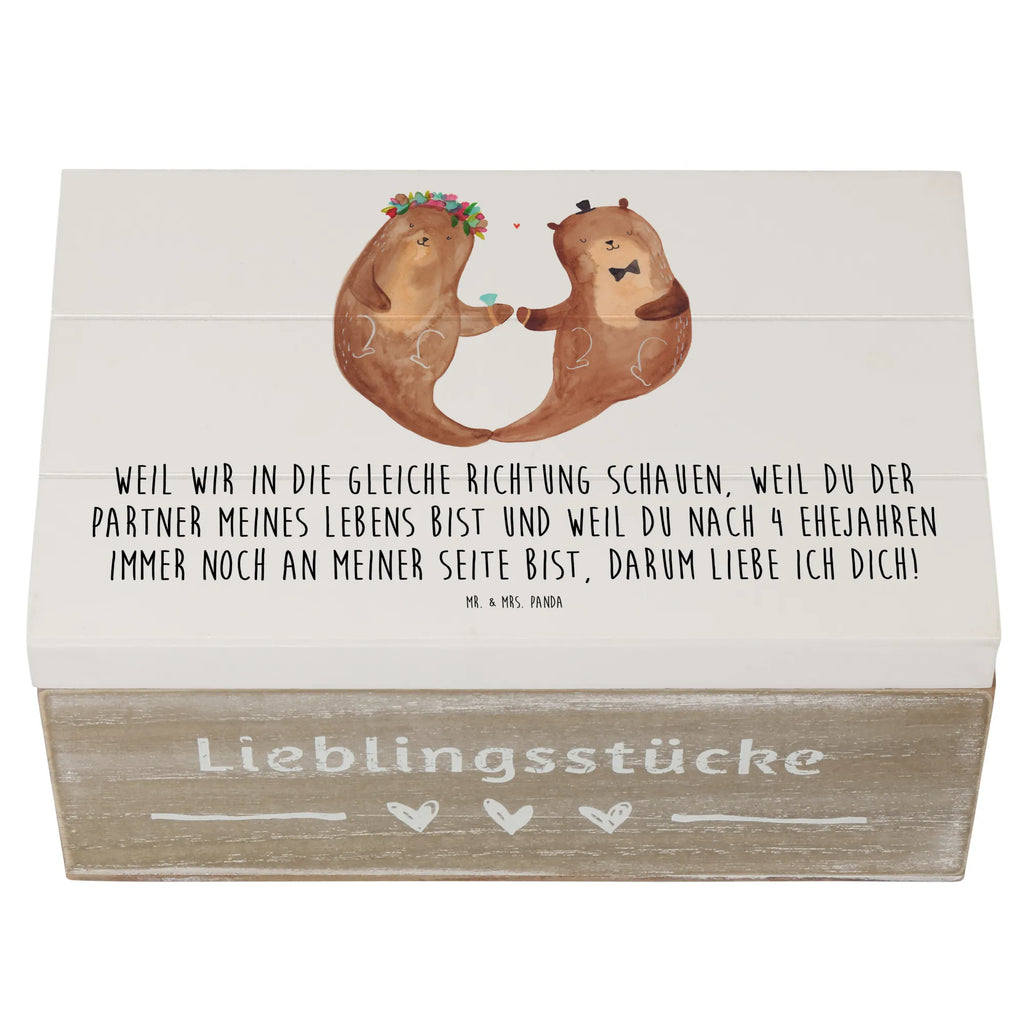 Holzkiste 4. Hochzeitstag Seidenhochzeit Holzkiste, Schatzkiste, Aufbewahrungsbox, Truhe, Schatulle, Erinnerungskiste, Erinnerungsbox, Dekokiste, Geschenkbox, Kiste, XXL, Geschenkdose, Hochzeit, Hochzeitsgeschenk, Ehe, Hochzeitsfeier, Trauung, Trauungsgeschenk, Hochzeitskarte, Verlobungsfeier, Verlobungsgeschenk, Hochzeitsgeschenkideen, Hochzeitsgeschenke für Brautpaar