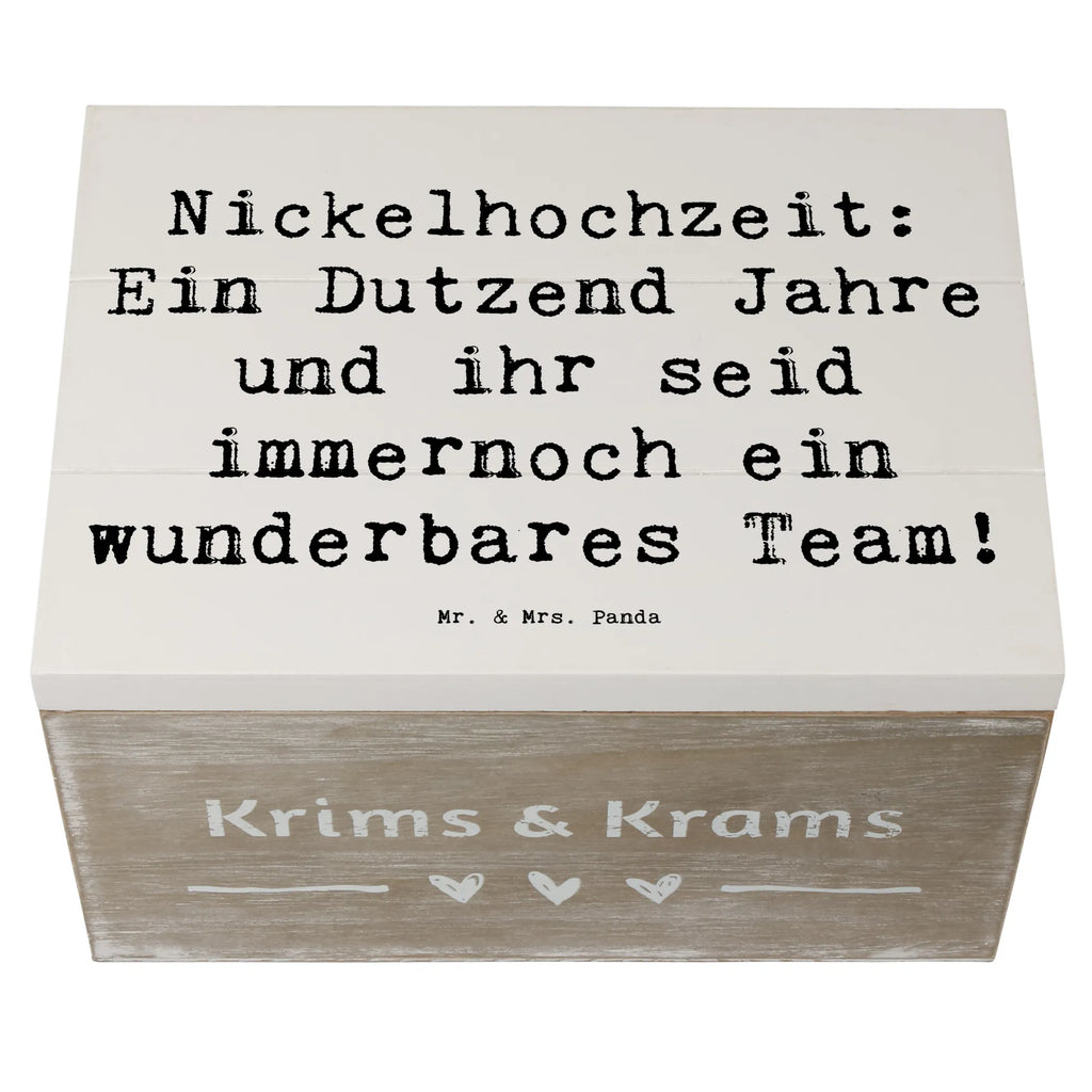 Holzkiste Spruch 12. Hochzeitstag Nickelhochzeit Holzbox mit Deckel, kiste holz, aufbewahrungstruhe, Holztruhe, Holzboxen, holztruhen, Holz Aufbewahrungsbox, Aufbewahrungskiste, holzkästchen, aufbewahrungsboxen, Aufbewahrungsbox Holz, aufbewahrungskiste mit deckel, holzschachtel, holzschatulle, Holzkiste, Holzbox, box holz, Aufbewahrungsbox, Schatulle, Aufbewahrungsbox aus Holz, aufbewahrungskisten, Box aus Holz, Holzkiste mit Deckel, Holzkisten, truhe holz, Hochzeitsgeschenke für Brautpaar, Hochzeitsgeschenkideen, Verlobungsgeschenk, Verlobungsfeier, Trauungsgeschenk, Trauung, Hochzeitsfeier, Ehe, Hochzeitsgeschenk, Hochzeit, Hochzeitskarte