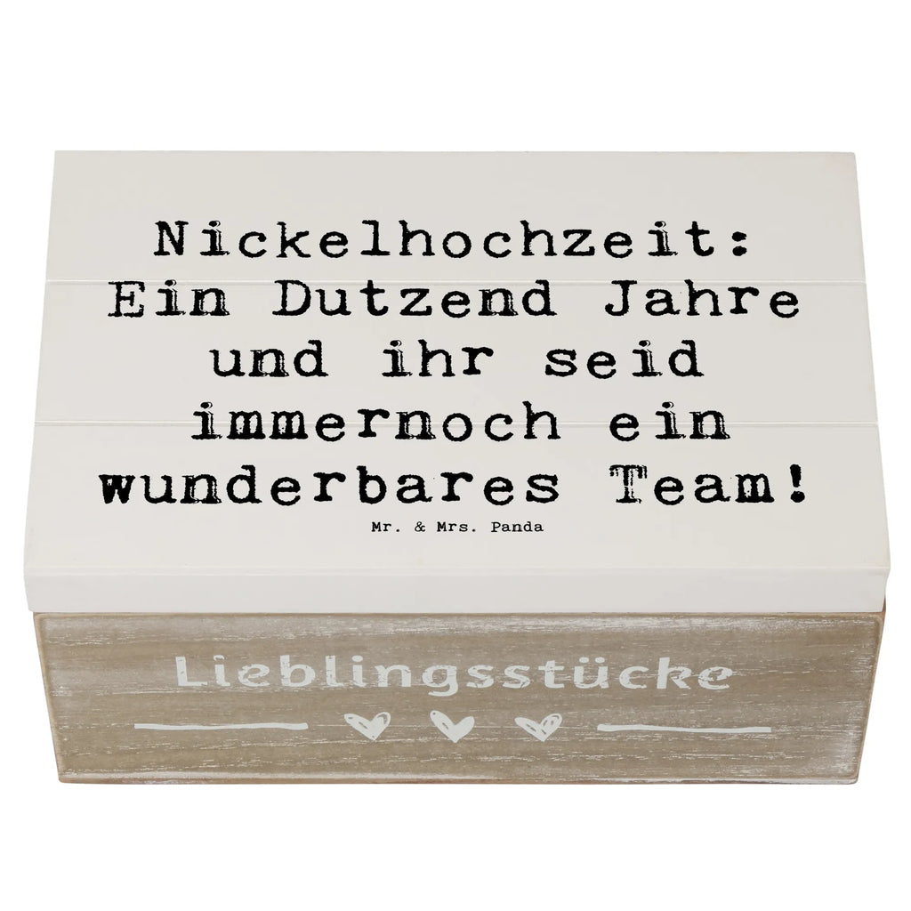Holzkiste Spruch 12. Hochzeitstag Nickelhochzeit Holzbox mit Deckel, kiste holz, aufbewahrungstruhe, Holztruhe, Holzboxen, holztruhen, Holz Aufbewahrungsbox, Aufbewahrungskiste, holzkästchen, aufbewahrungsboxen, Aufbewahrungsbox Holz, aufbewahrungskiste mit deckel, holzschachtel, holzschatulle, Holzkiste, Holzbox, box holz, Aufbewahrungsbox, Schatulle, Aufbewahrungsbox aus Holz, aufbewahrungskisten, Box aus Holz, Holzkiste mit Deckel, Holzkisten, truhe holz, Hochzeitsgeschenke für Brautpaar, Hochzeitsgeschenkideen, Verlobungsgeschenk, Verlobungsfeier, Trauungsgeschenk, Trauung, Hochzeitsfeier, Ehe, Hochzeitsgeschenk, Hochzeit, Hochzeitskarte