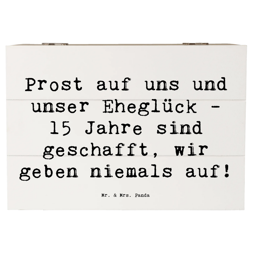 Holzkiste Spruch 15. Hochzeitstag Gläserne Hochzeit Truhe, Schatzkiste, Aufbewahrungsbox, Dekokiste, Erinnerungsbox, Kiste, Erinnerungskiste, Geschenkbox, Schatulle, Holzkiste, Geschenkdose, XXL, Hochzeit, Hochzeitsgeschenk, Ehe, Hochzeitsfeier, Trauung, Trauungsgeschenk, Hochzeitskarte, Verlobungsfeier, Verlobungsgeschenk, Hochzeitsgeschenkideen, Hochzeitsgeschenke für Brautpaar