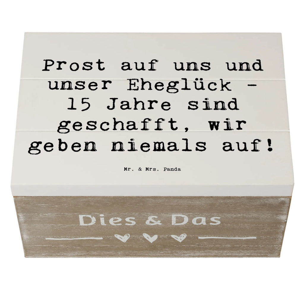 Holzkiste Spruch 15. Hochzeitstag Gläserne Hochzeit Truhe, Schatzkiste, Aufbewahrungsbox, Dekokiste, Erinnerungsbox, Kiste, Erinnerungskiste, Geschenkbox, Schatulle, Holzkiste, Geschenkdose, XXL, Hochzeit, Hochzeitsgeschenk, Ehe, Hochzeitsfeier, Trauung, Trauungsgeschenk, Hochzeitskarte, Verlobungsfeier, Verlobungsgeschenk, Hochzeitsgeschenkideen, Hochzeitsgeschenke für Brautpaar