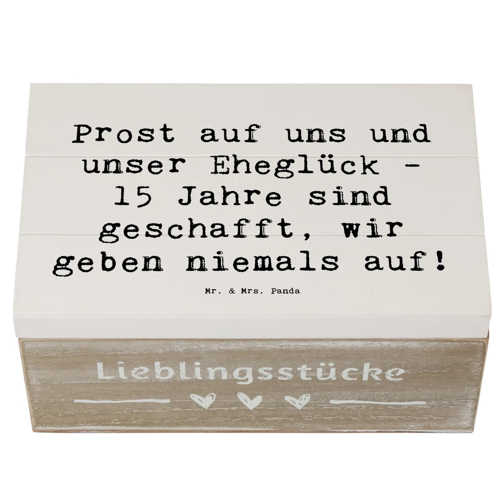 Holzkiste Spruch 15. Hochzeitstag Gläserne Hochzeit Truhe, Schatzkiste, Aufbewahrungsbox, Dekokiste, Erinnerungsbox, Kiste, Erinnerungskiste, Geschenkbox, Schatulle, Holzkiste, Geschenkdose, XXL, Hochzeit, Hochzeitsgeschenk, Ehe, Hochzeitsfeier, Trauung, Trauungsgeschenk, Hochzeitskarte, Verlobungsfeier, Verlobungsgeschenk, Hochzeitsgeschenkideen, Hochzeitsgeschenke für Brautpaar