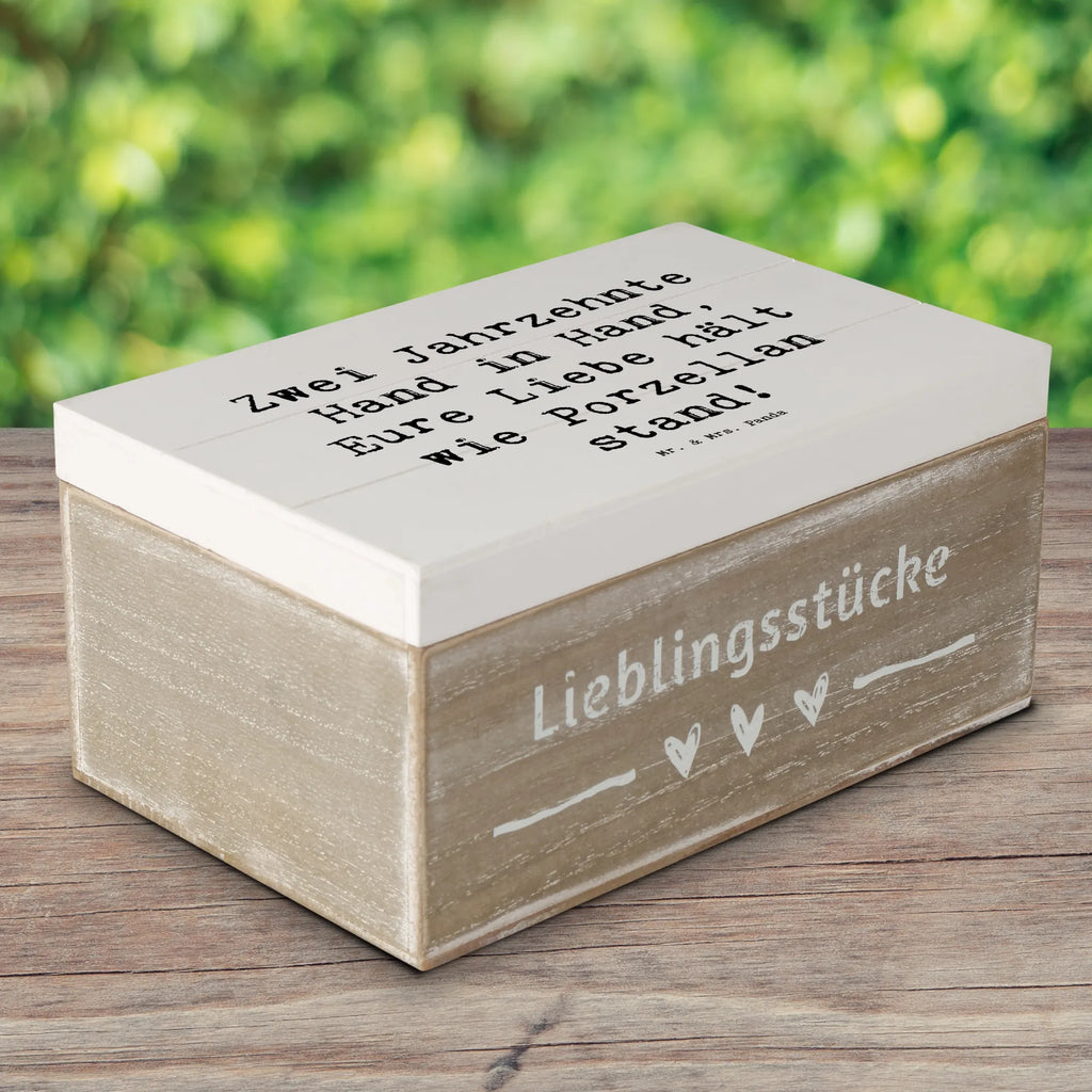 Holzkiste Spruch 20. Hochzeitstag Porzellanhochzeit XXL, Aufbewahrungsbox, Dekokiste, Geschenkbox, Erinnerungskiste, Erinnerungsbox, Holzkiste, Schatulle, Schatzkiste, Kiste, Geschenkdose, Truhe, Hochzeit, Hochzeitsgeschenk, Ehe, Hochzeitsfeier, Trauung, Trauungsgeschenk, Hochzeitskarte, Verlobungsfeier, Verlobungsgeschenk, Hochzeitsgeschenkideen, Hochzeitsgeschenke für Brautpaar