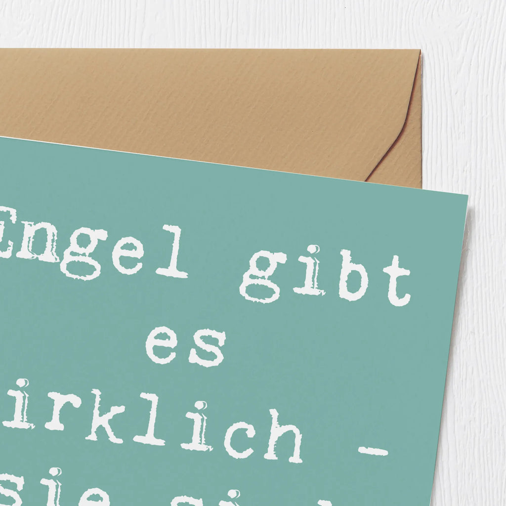 Deluxe Card Saying Engel gibt es wirklich - sie sind Hebammen! Glückwunschkarte, Einladungskarte, Karte, Klappkarte, Hochzeitskarte, Grußkarte, Hochwertige Grußkarte, Geburtstagskarte, Hochwertige Klappkarte, sprüche, zitate, spruch kollektion, inspiration, motivation, lebensweisheiten, geschenkideen, wanddeko, wohnaccessoires, sprüche sammlung, schöne sprüche, glück, liebe, freude, lächeln, alltag verschönern, nachhaltige geschenke, dekoration, kreativ, einzigartig, shopify, mr and mrs panda