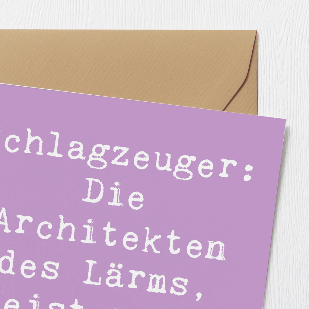Deluxe Card Saying Schlagzeuger: Die Architekten des Lärms, Meister des Rhythmus. Einladungskarte, Geburtstagskarte, Karte, Hochwertige Klappkarte, Grußkarte, Hochwertige Grußkarte, Klappkarte, Hochzeitskarte, Glückwunschkarte, Instrumente, Geschenke Musiker, Musikliebhaber