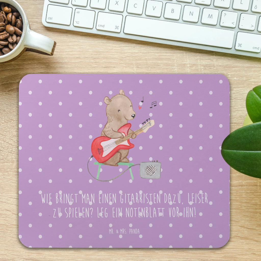 Mouse mat Wie bringt man einen Gitarristen dazu, leiser zu spielen? Leg ein Notenblatt vor ihn! Computer zubehör, Mausunterlage, Mauspad, PC Zubehör, Mauspad Büro, Designer Mauspad, Mousepad, Arbeitszimmer, Büroausstattung, Einzigartiges Mauspad, Instrumente, Geschenke Musiker, Musikliebhaber