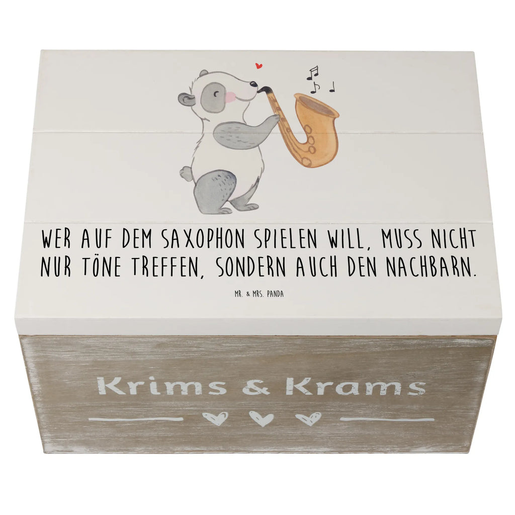 Wooden chest Wer auf dem Saxophon spielen will, muss nicht nur Töne treffen, sondern auch den Nachbarn. Geschenkbox, XXL, Kiste, Aufbewahrungsbox, Schatzkiste, Schatulle, Erinnerungskiste, Erinnerungsbox, Geschenkdose, Holzkiste, Truhe, Dekokiste, Instrumente, Geschenke Musiker, Musikliebhaber