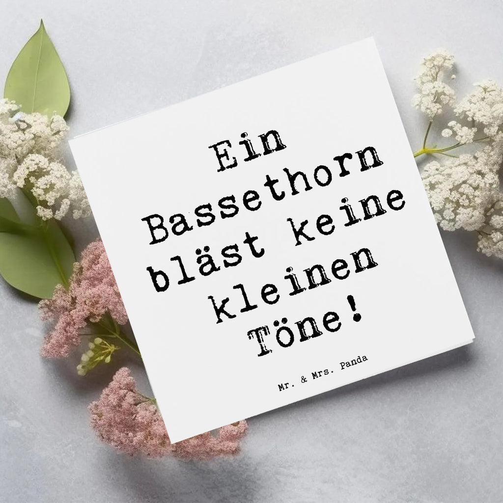 Deluxe Card Saying Ein Bassethorn bläst keine kleinen Töne! Hochwertige Grußkarte, Hochwertige Klappkarte, Karte, Geburtstagskarte, Einladungskarte, Klappkarte, Grußkarte, Hochzeitskarte, Glückwunschkarte, Instrumente, Geschenke Musiker, Musikliebhaber