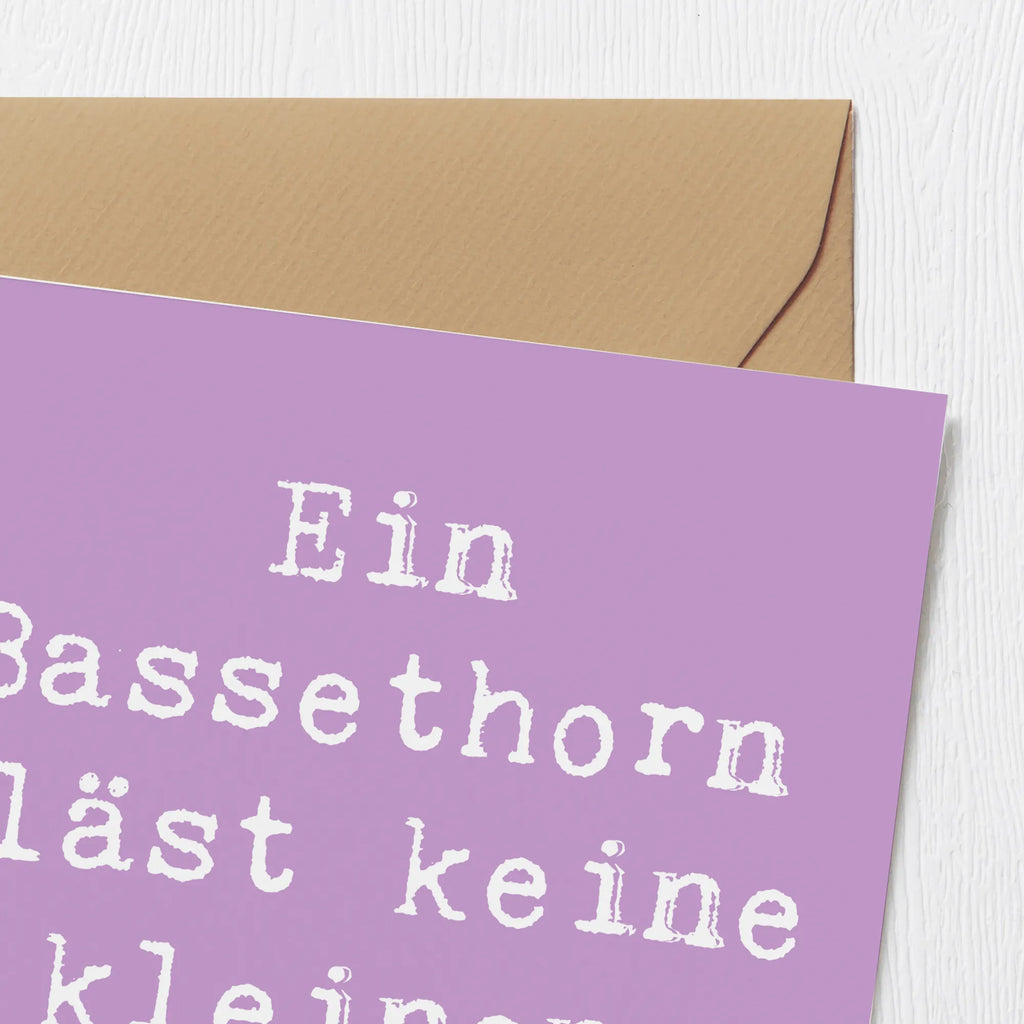 Deluxe Card Saying Ein Bassethorn bläst keine kleinen Töne! Hochwertige Grußkarte, Hochwertige Klappkarte, Karte, Geburtstagskarte, Einladungskarte, Klappkarte, Grußkarte, Hochzeitskarte, Glückwunschkarte, Instrumente, Geschenke Musiker, Musikliebhaber