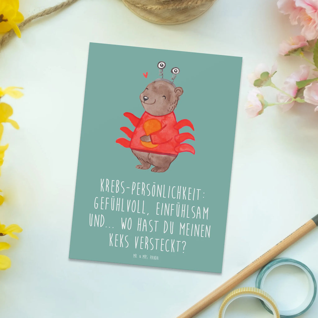 Postcard Krebs-Persönlichkeit: Gefühlvoll, einfühlsam und... wo hast du meinen Keks versteckt? Postkarte, Grußkarte, Ansichtskarten, Einladungskarte, Dankeskarte, Einladungskarten Geburtstag, Einladung Geburtstag, Karte, Geburtstagskarte, Geschenkkarte, Ansichtskarte, Einladung, Tierkreiszeichen, Sternzeichen, Horoskop, Astrologie, Aszendent